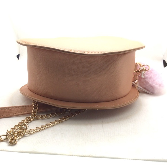 Under One Sky “Beary” Pretty Bashful Bear Shaped Kawaii Cartoon Crossbody Purse - Picture 7 of 10